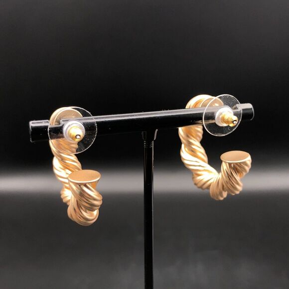 LOFT Earrings Chunky Twisted Rope Classic Gold Tone Hoops NWT - Picture 2 of 8